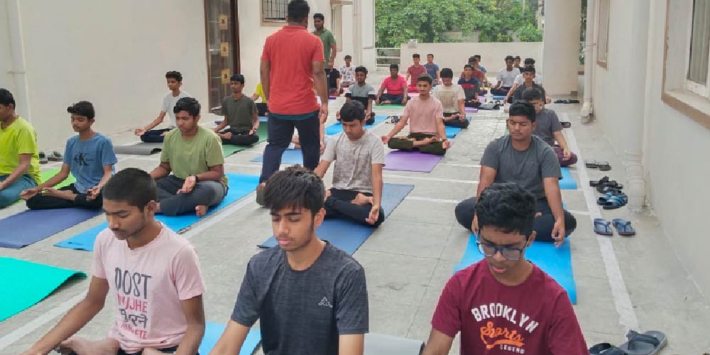 yoga 2023-02